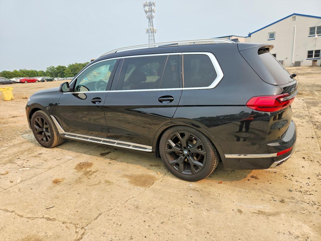 2019 BMW X7 xDrive40I - zdjęcie 2