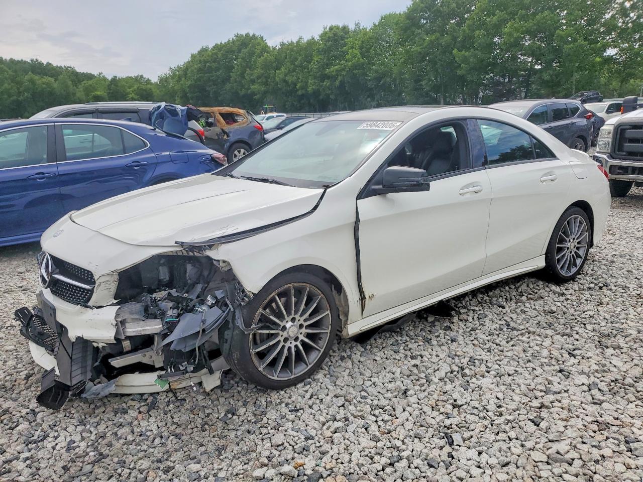 2016 Mercedes-Benz Cla 250 4Matic - zdjęcie główne