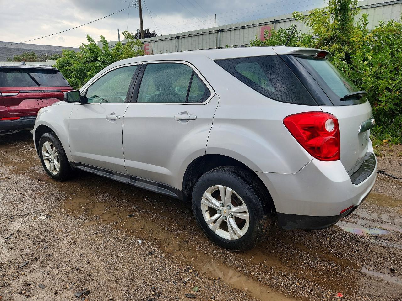 2015 Chevrolet Equinox Ls - zdjęcie 2