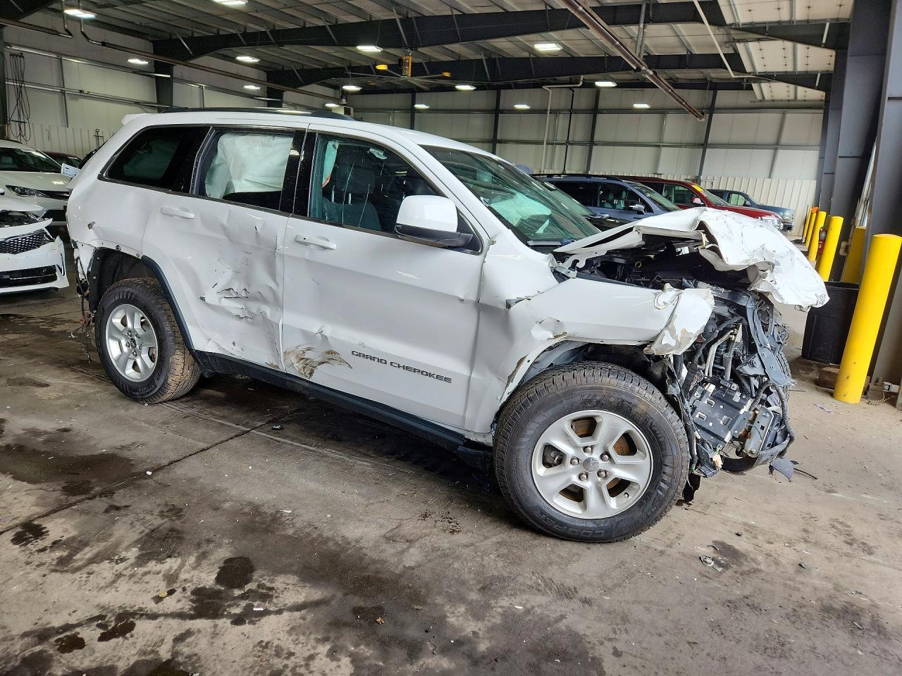 2016 Jeep Grand Cherokee Laredo - zdjęcie 4