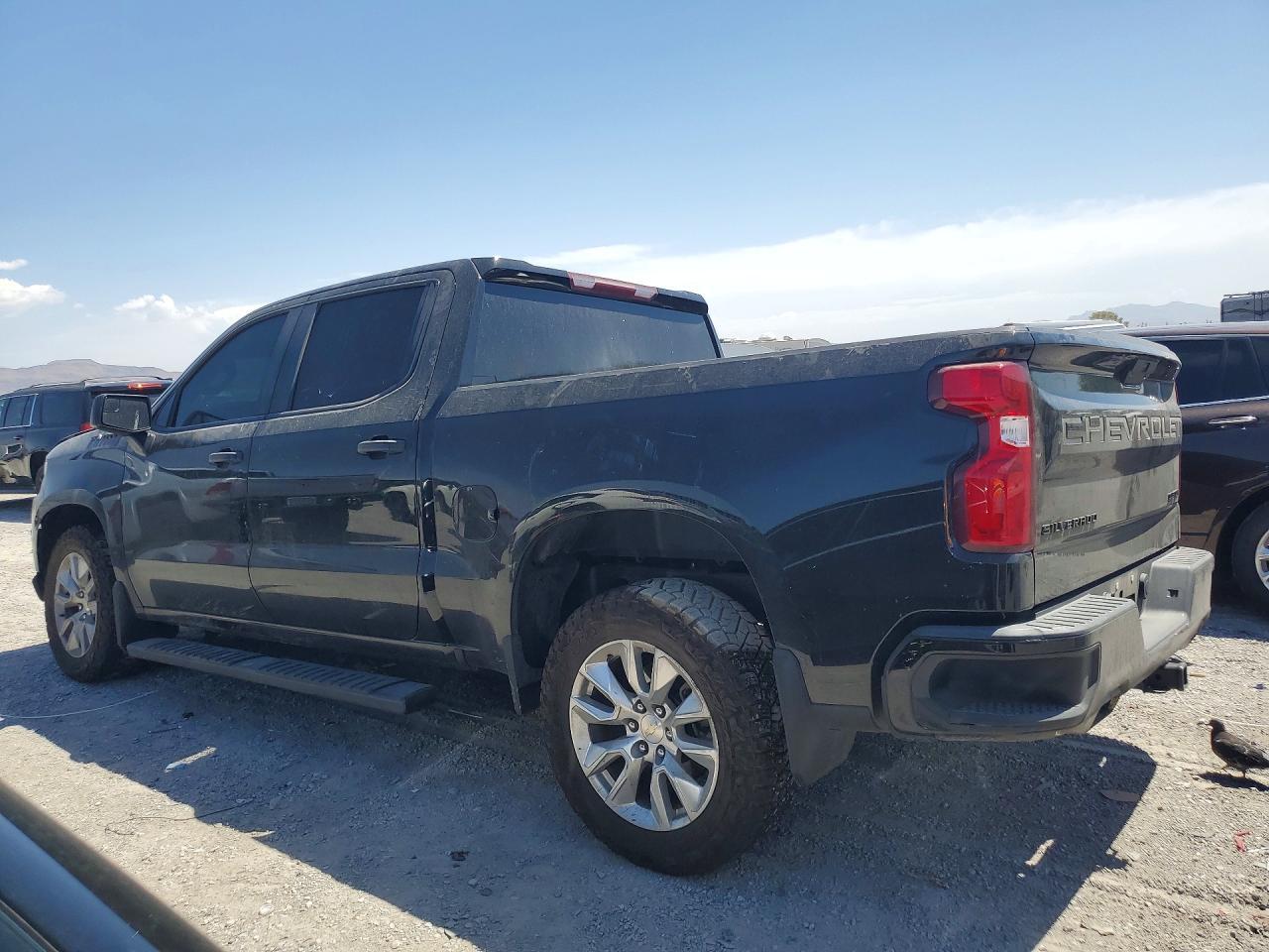 2021 Chevrolet Silverado C1500 Custom - zdjęcie 2