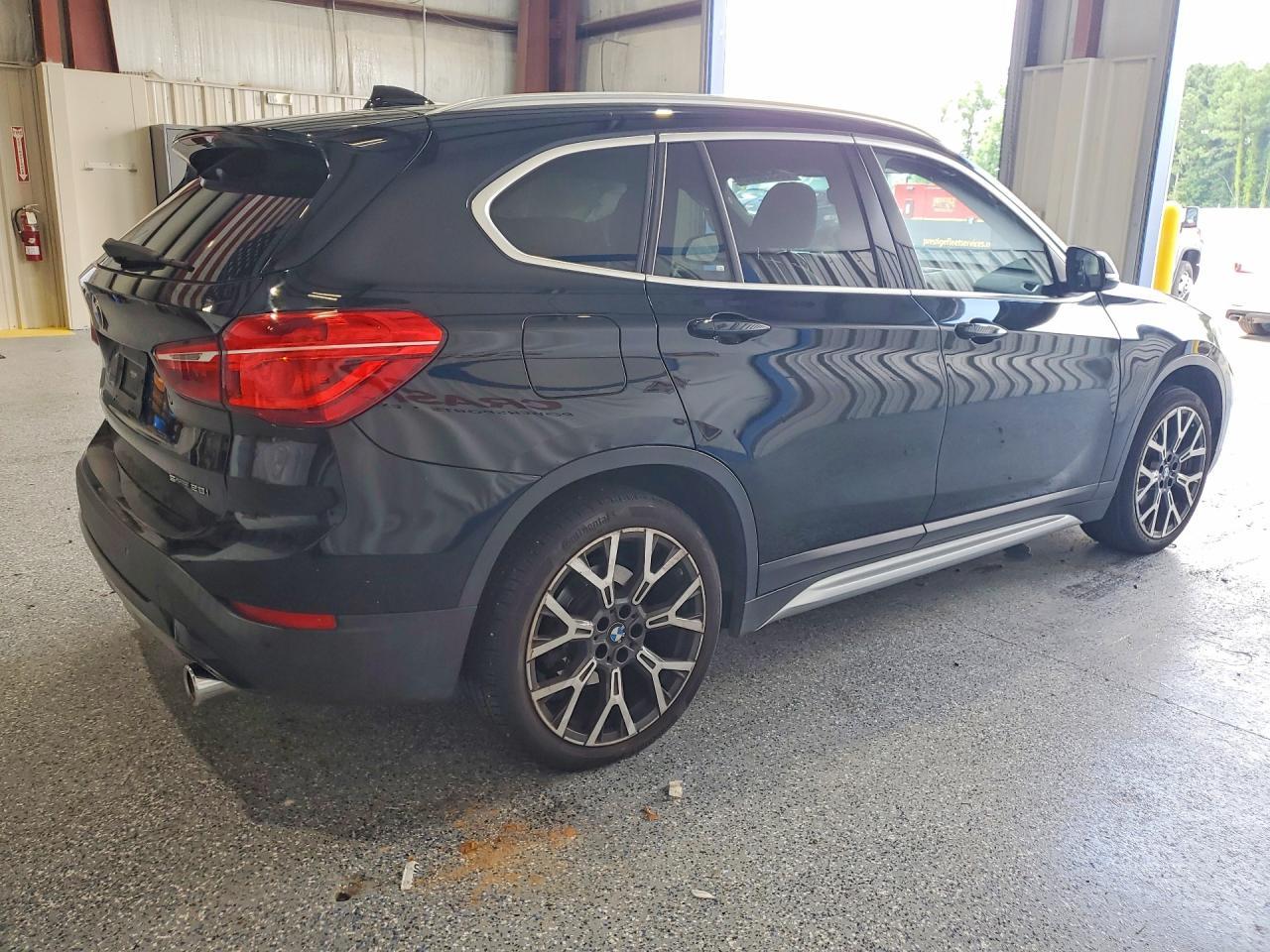 2021 BMW X1 Sdrive28I - zdjęcie 3