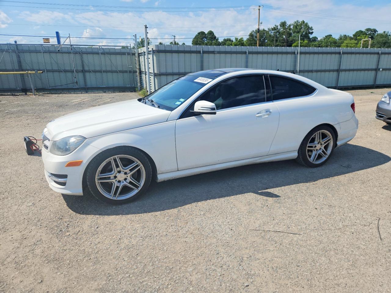 2013 Mercedes-Benz C 250 - zdjęcie główne