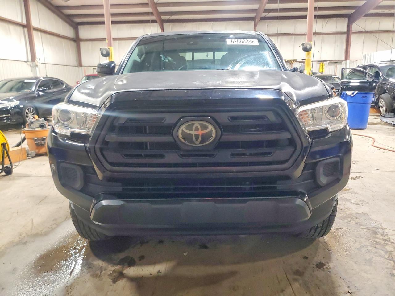 2018 Toyota Tacoma Sr V6 - zdjęcie 5