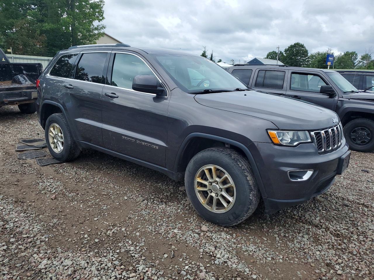2019 Jeep Grand Cherokee Laredo - zdjęcie 4