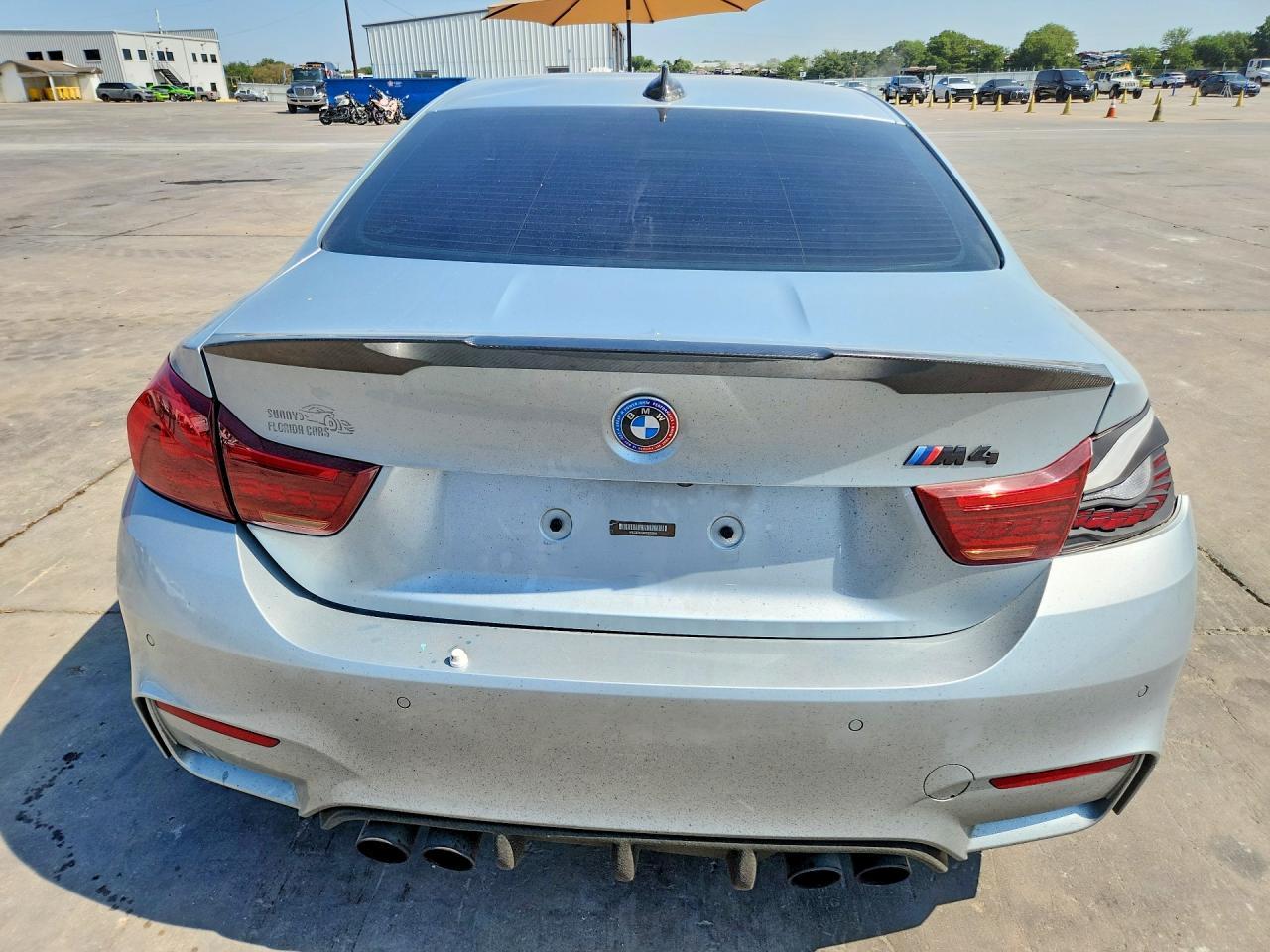 2015 BMW M4 - zdjęcie 6