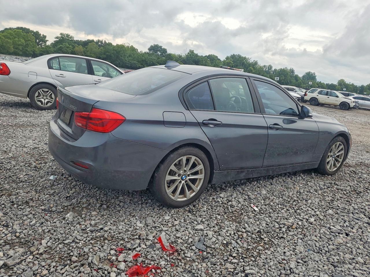 2016 BMW 320 I - zdjęcie 3