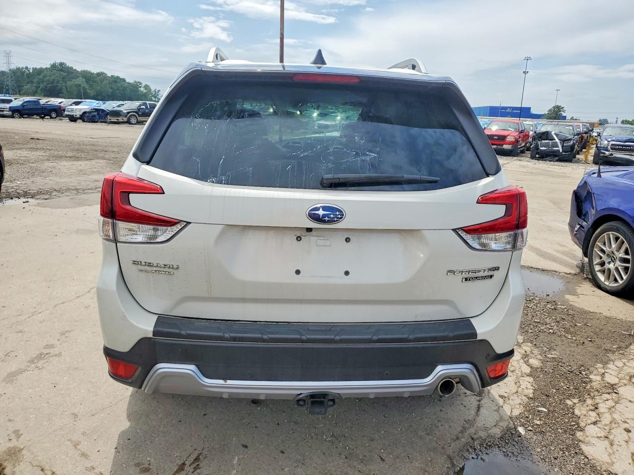 2024 Subaru Forester Touring - zdjęcie 6