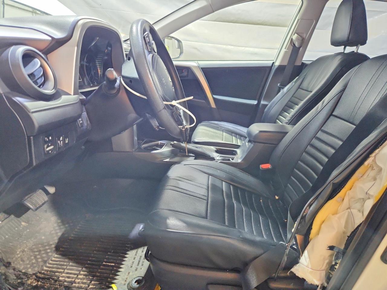 2017 Toyota Rav4 Le - zdjęcie 7