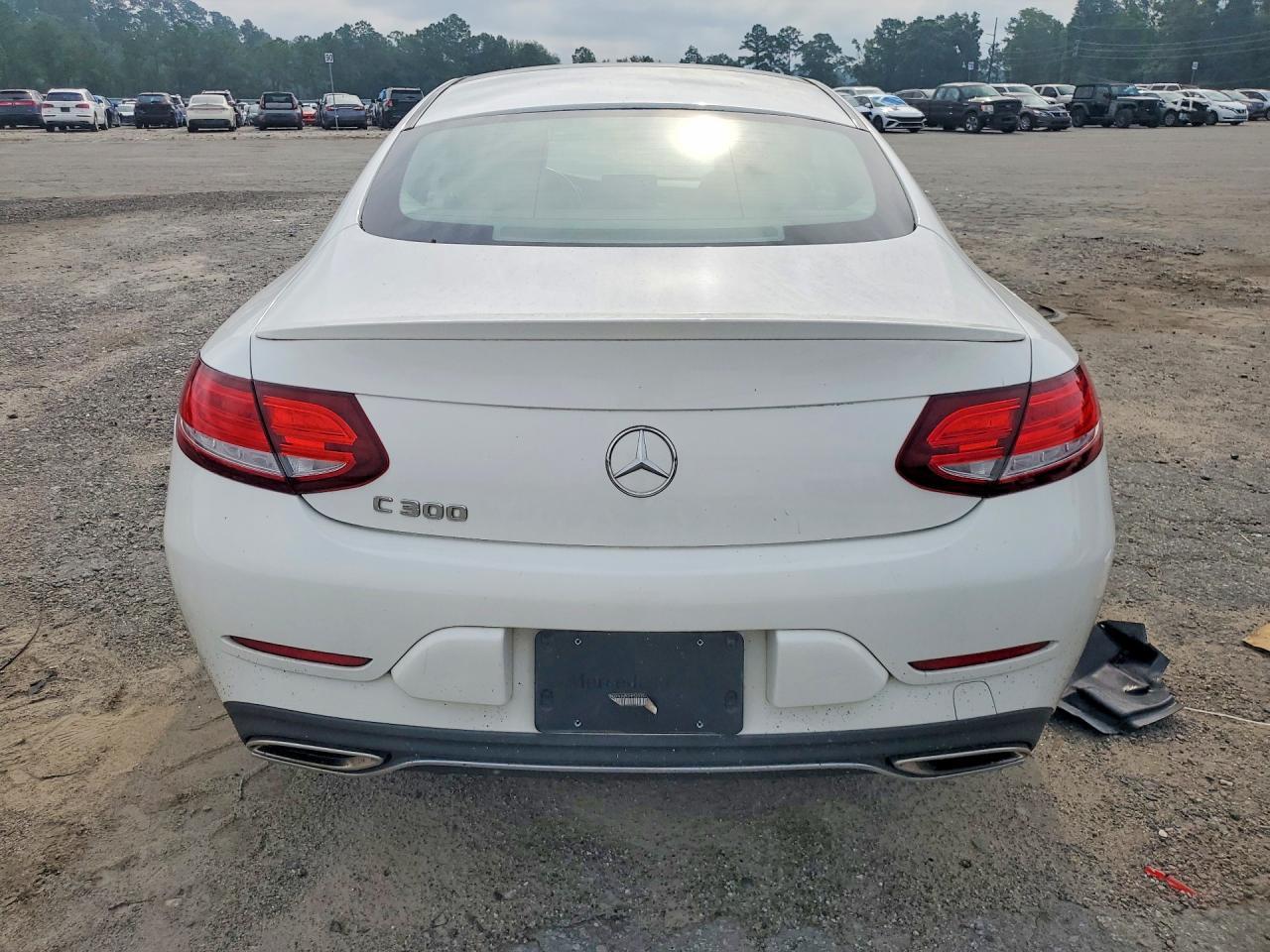 2017 Mercedes-Benz C 300 - zdjęcie 6