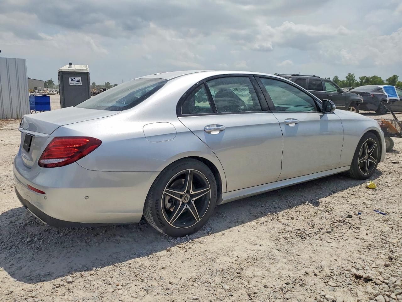 2018 Mercedes-Benz E 300 - zdjęcie 3