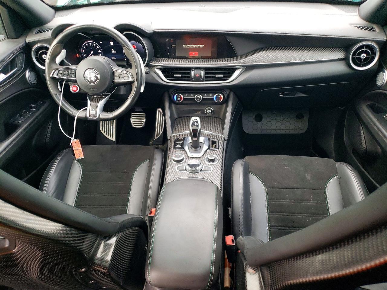 2024 Alfa Romeo Stelvio Quadrifoglio - zdjęcie 8