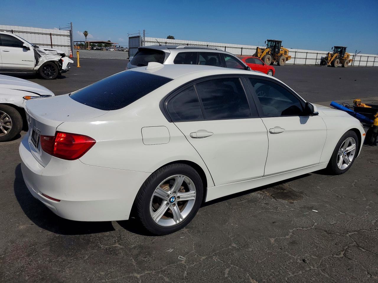 2014 BMW 320 I - zdjęcie 3