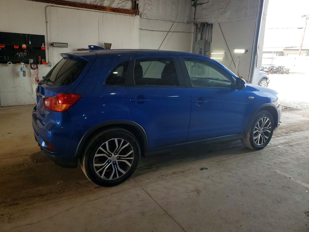 2018 Mitsubishi Outlander Sport Es - zdjęcie 3