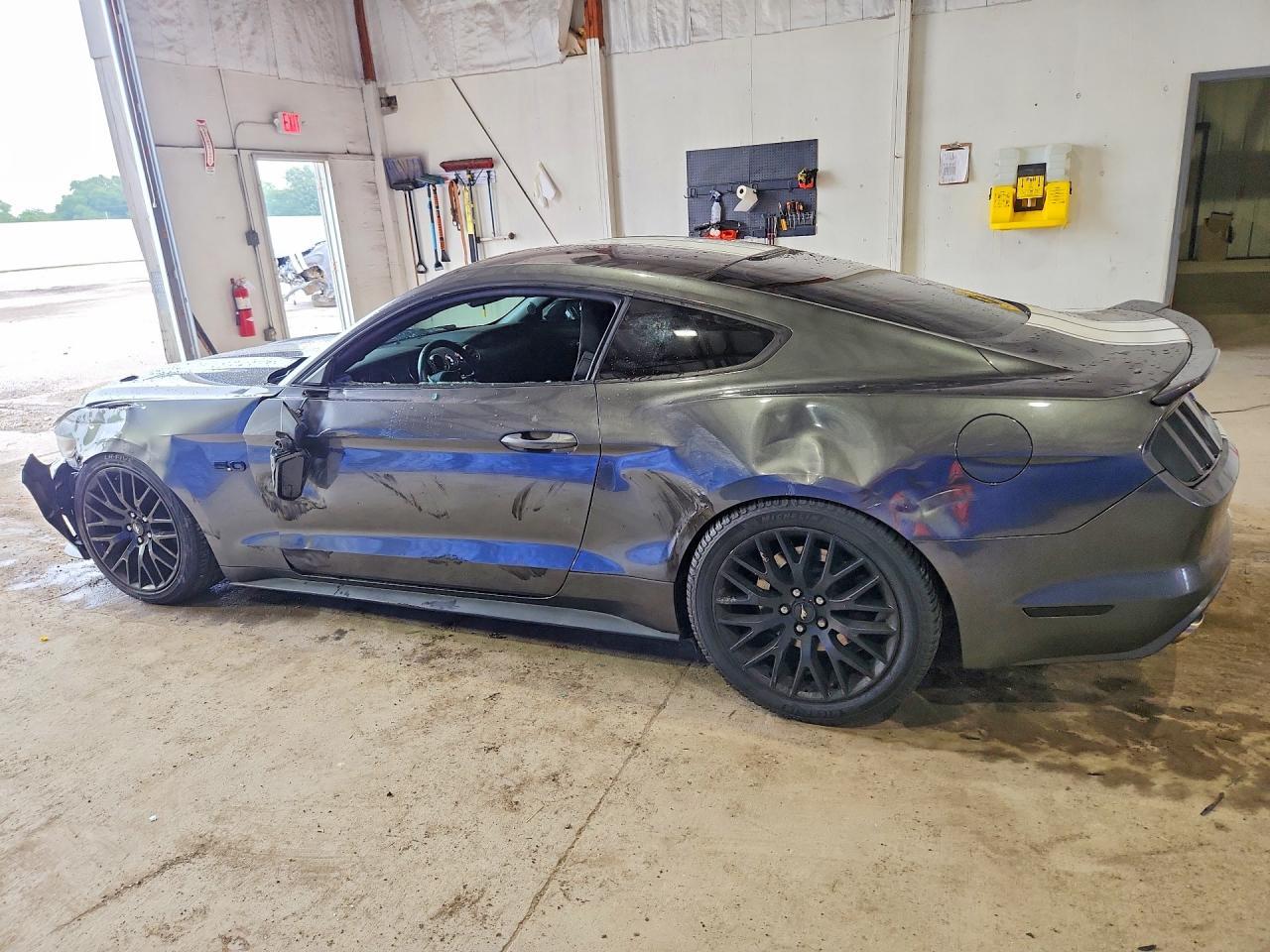 2016 Ford Mustang Gt - zdjęcie 2