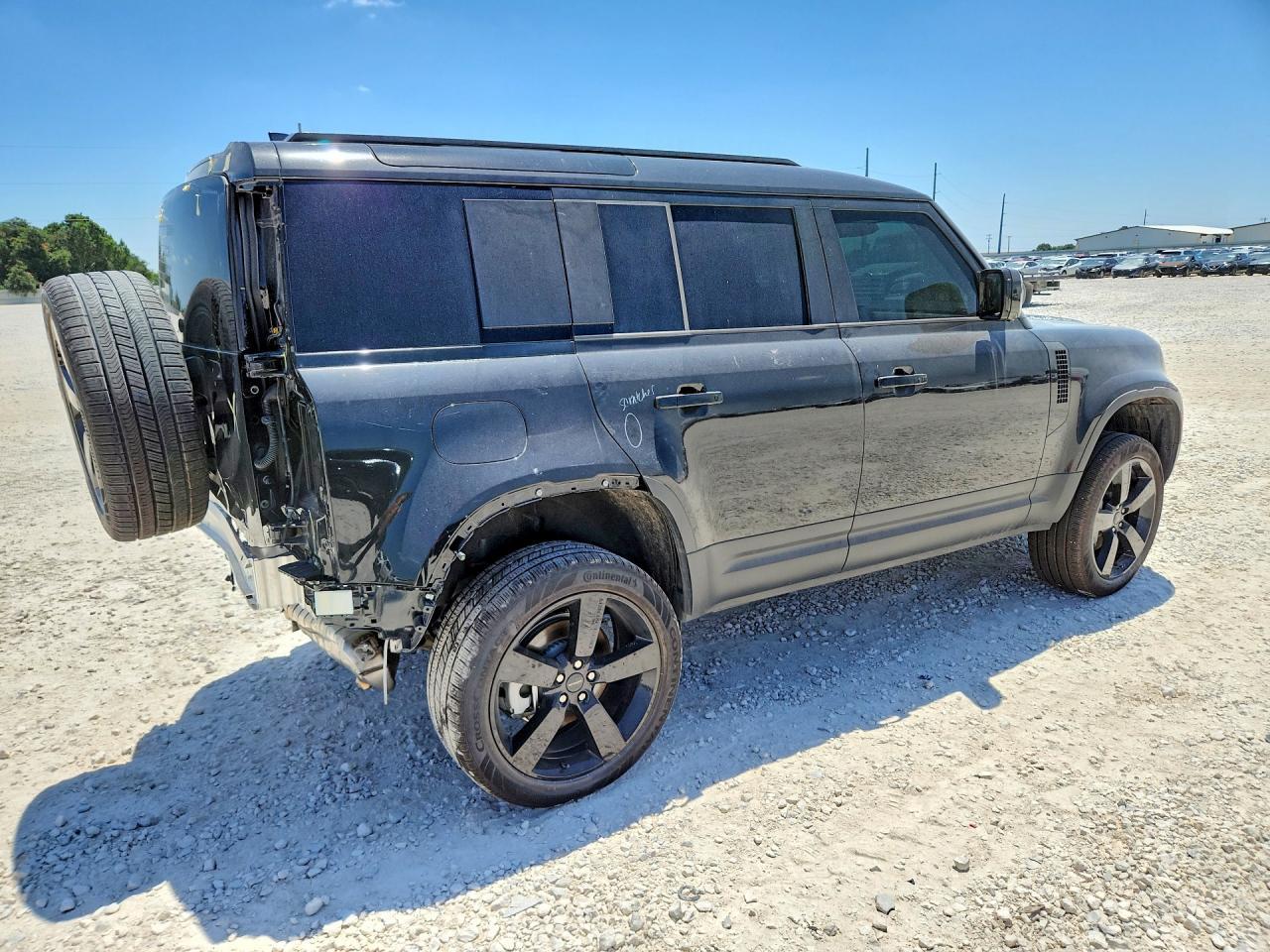 2026 Land Rover Defender 110 S - zdjęcie 3