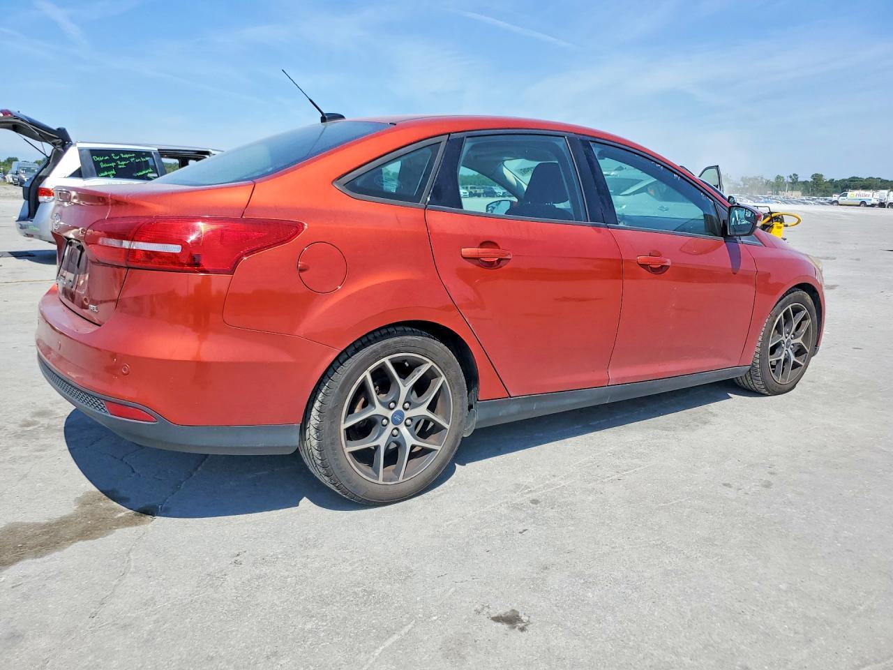 2018 Ford Focus Sel - zdjęcie 3