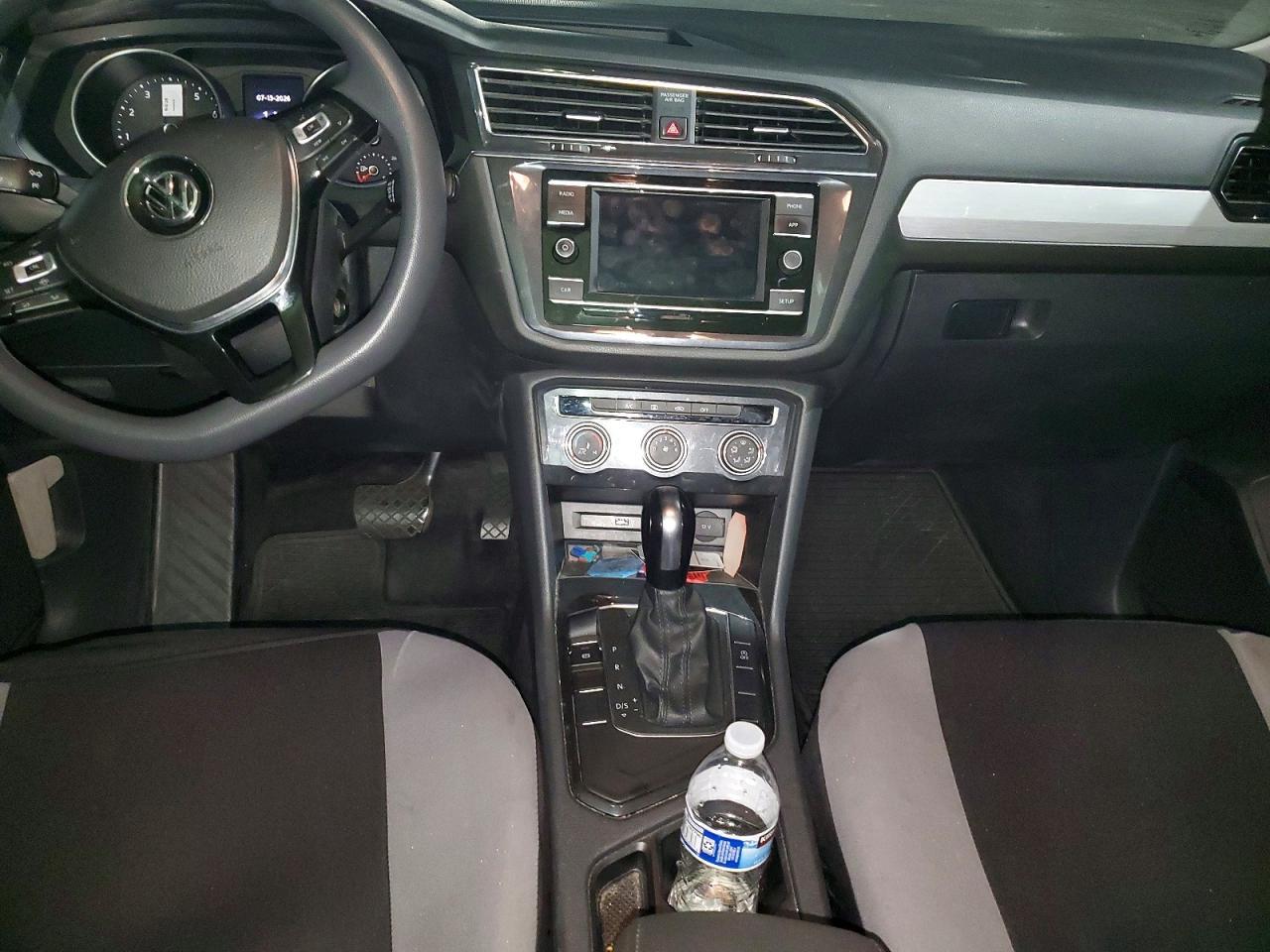 2021 Volkswagen Tiguan S - zdjęcie 8