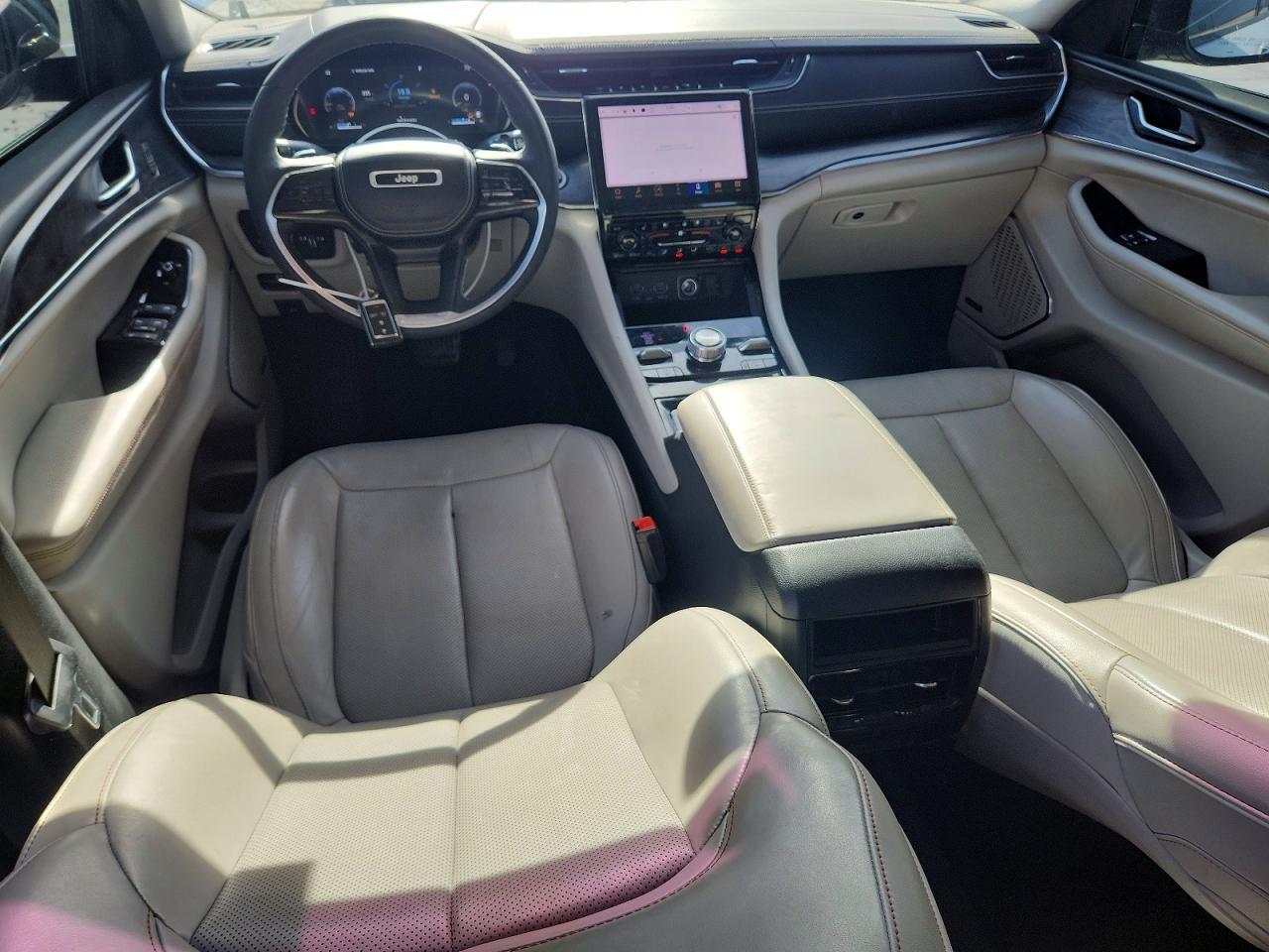 2023 Jeep Grand Cherokee Overland - zdjęcie 8