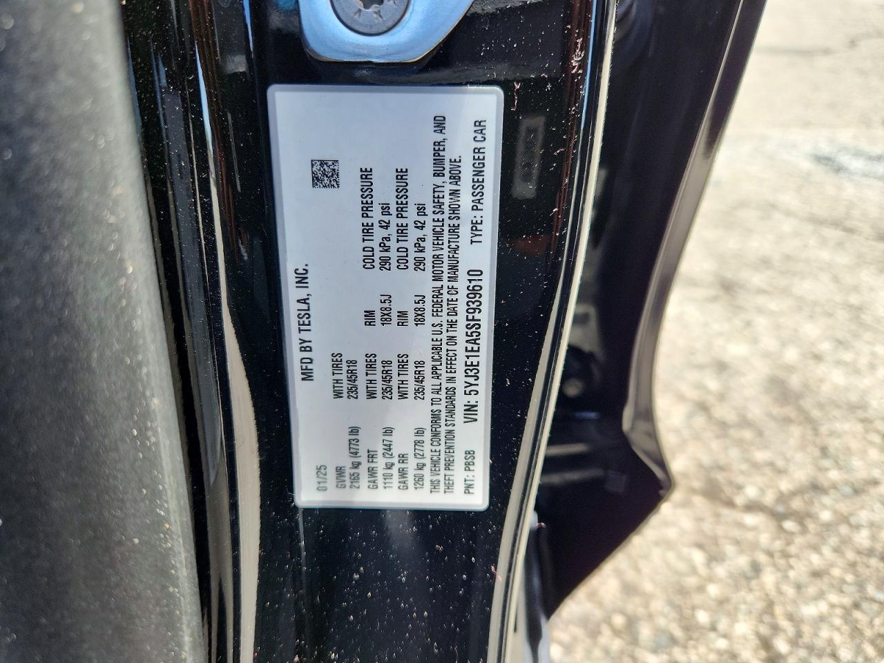 2025 Tesla Model 3 - zdjęcie 12