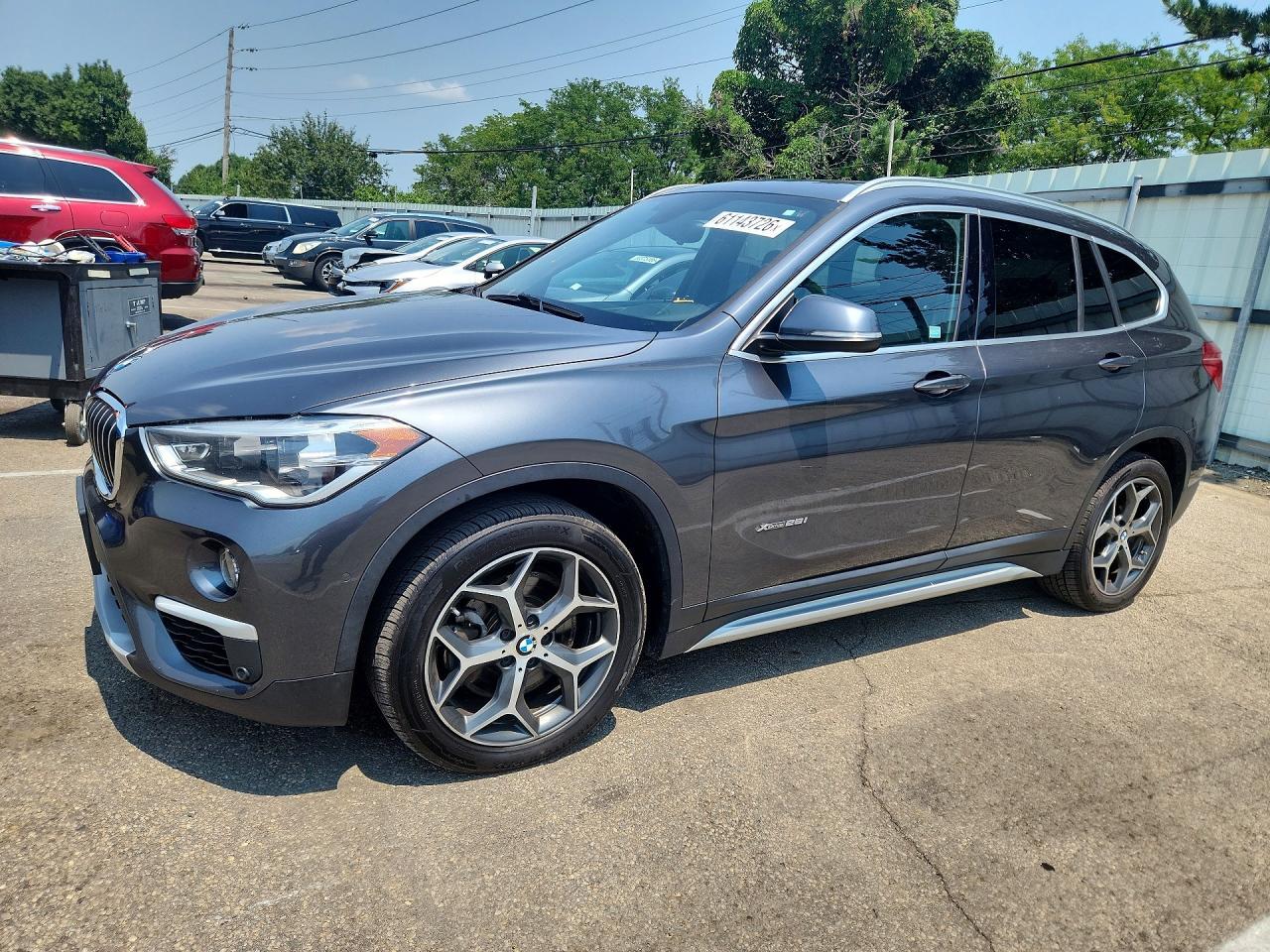 2018 BMW X1 xDrive28I - zdjęcie główne