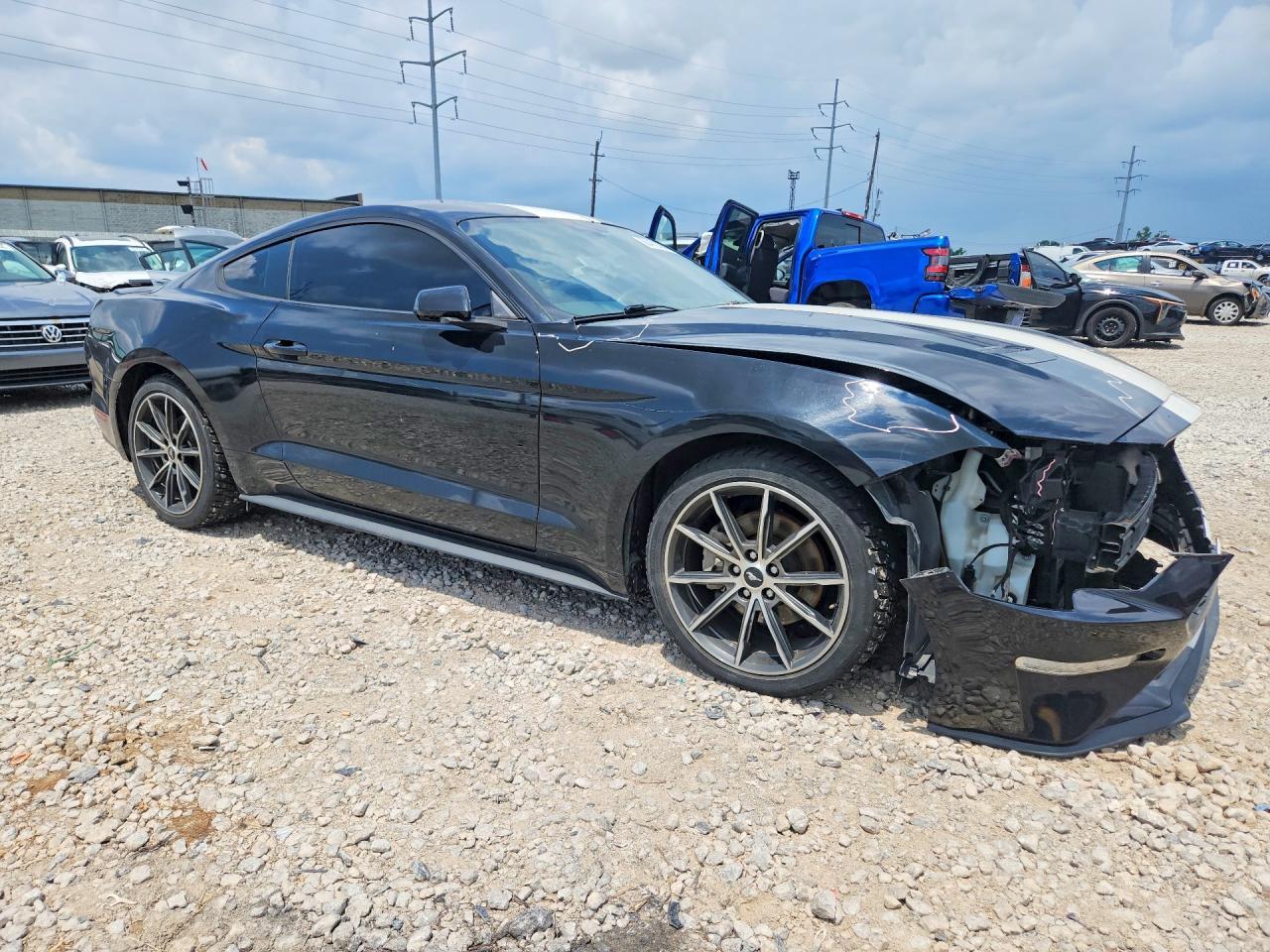 2018 Ford Mustang - zdjęcie 4