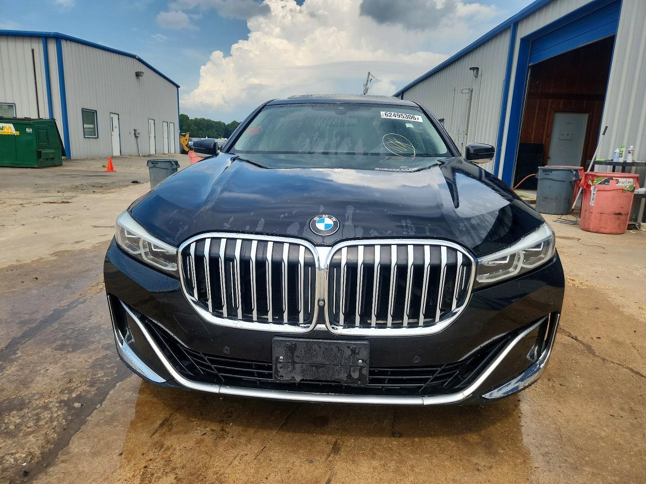 2020 BMW Seria 7 740i - zdjęcie 5