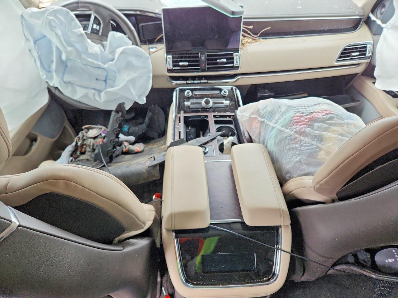 2022 Lincoln Navigator Reserve - zdjęcie 8