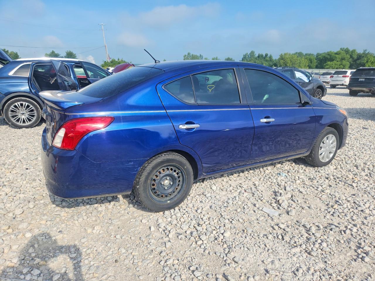 2019 Nissan Versa Sv - zdjęcie 3