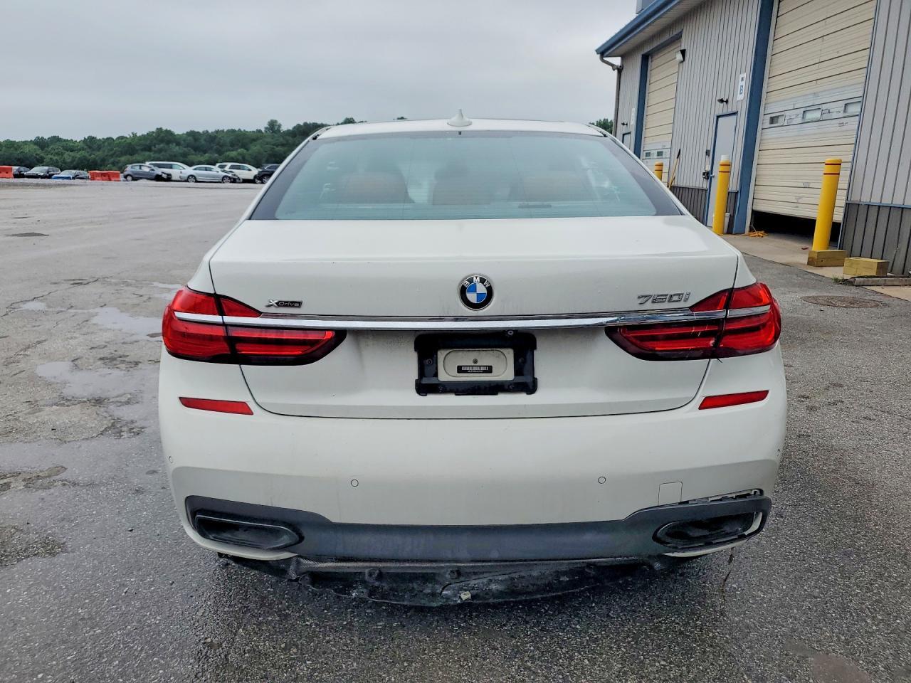 2018 BMW Seria 7 B7 - zdjęcie 6