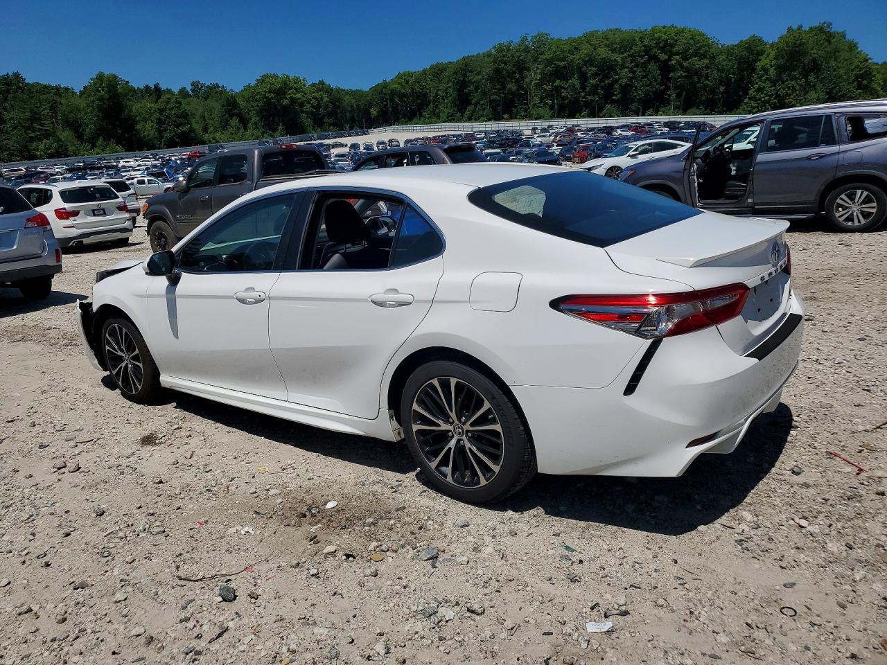 2018 Toyota Camry Se - zdjęcie 2