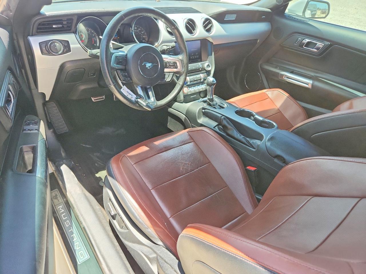 2015 Ford Mustang - zdjęcie 8
