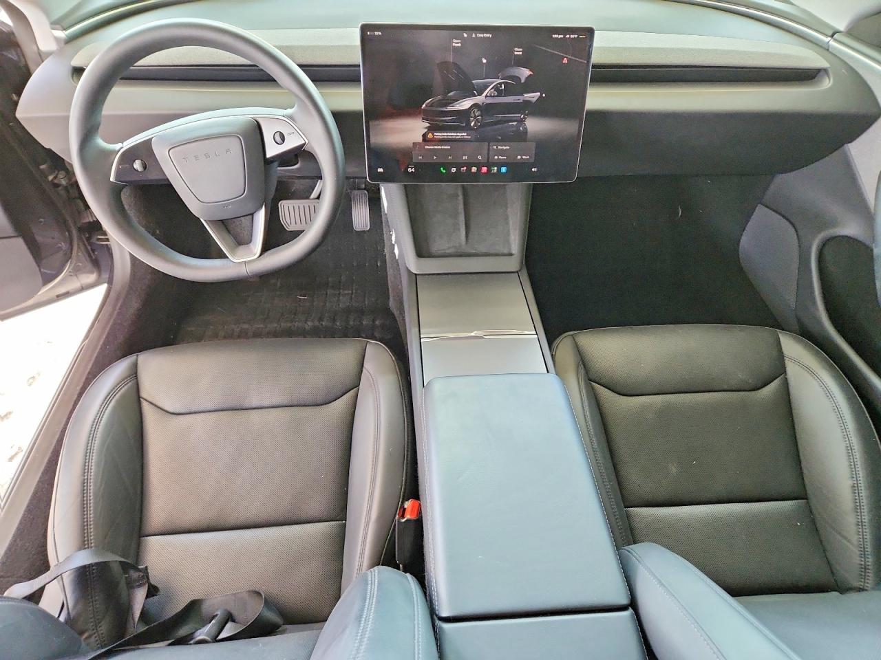 2025 Tesla Model 3 - zdjęcie 8