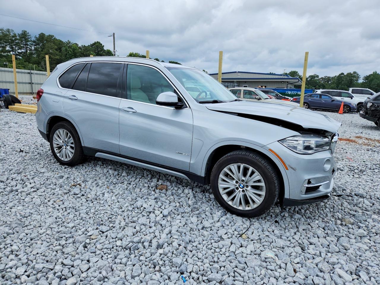 2016 BMW X5 xDrive35I - zdjęcie 4