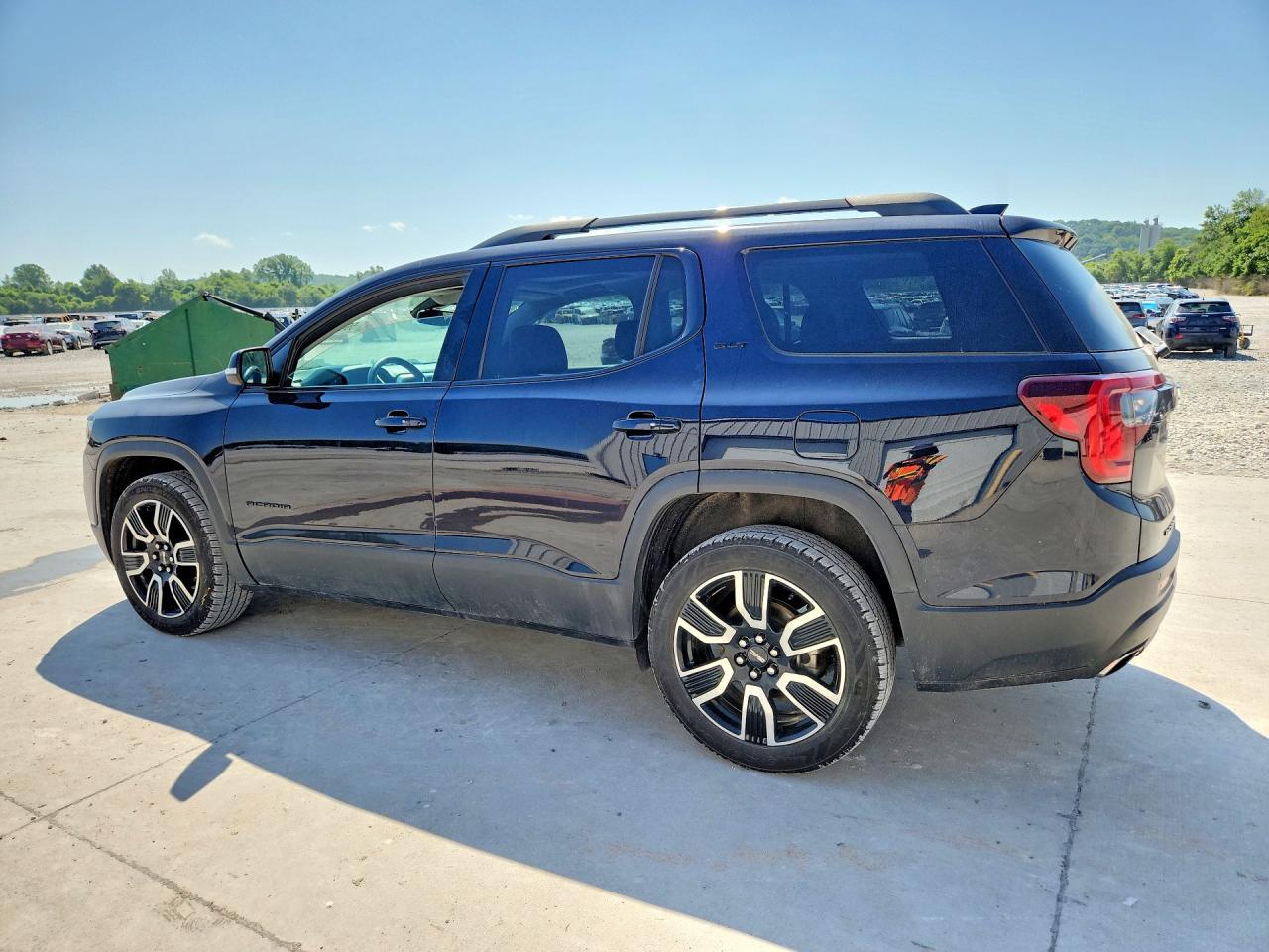 2021 GMC Acadia Slt - zdjęcie 2