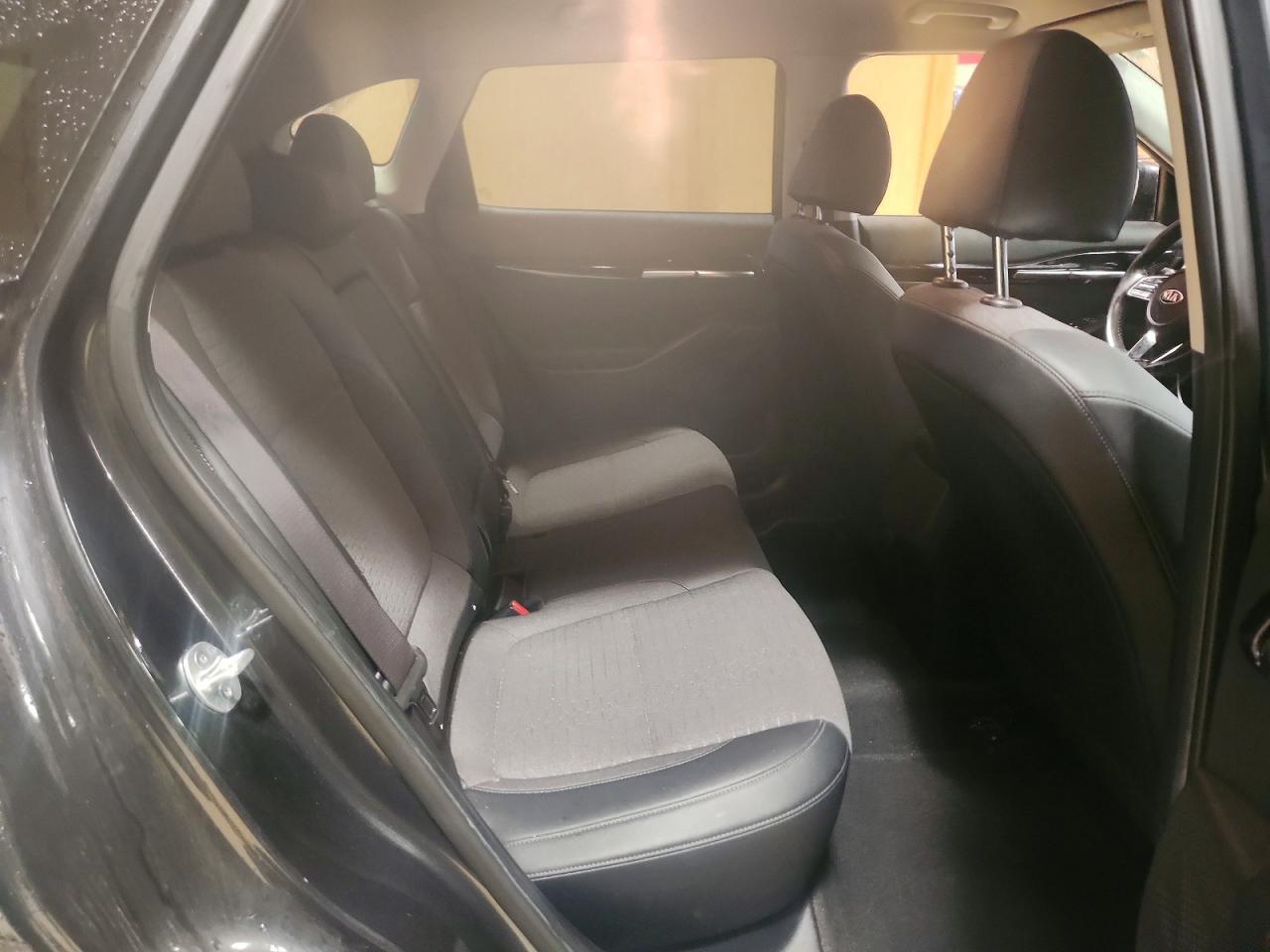 2021 Kia Seltos S - zdjęcie 11