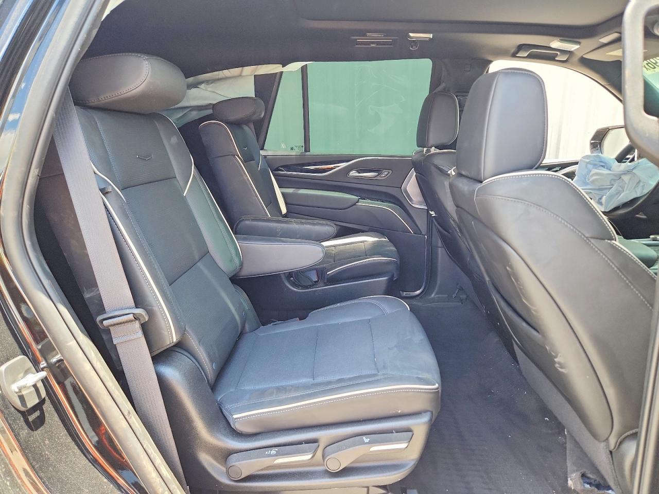 2024 Cadillac Escalade Sport - zdjęcie 11