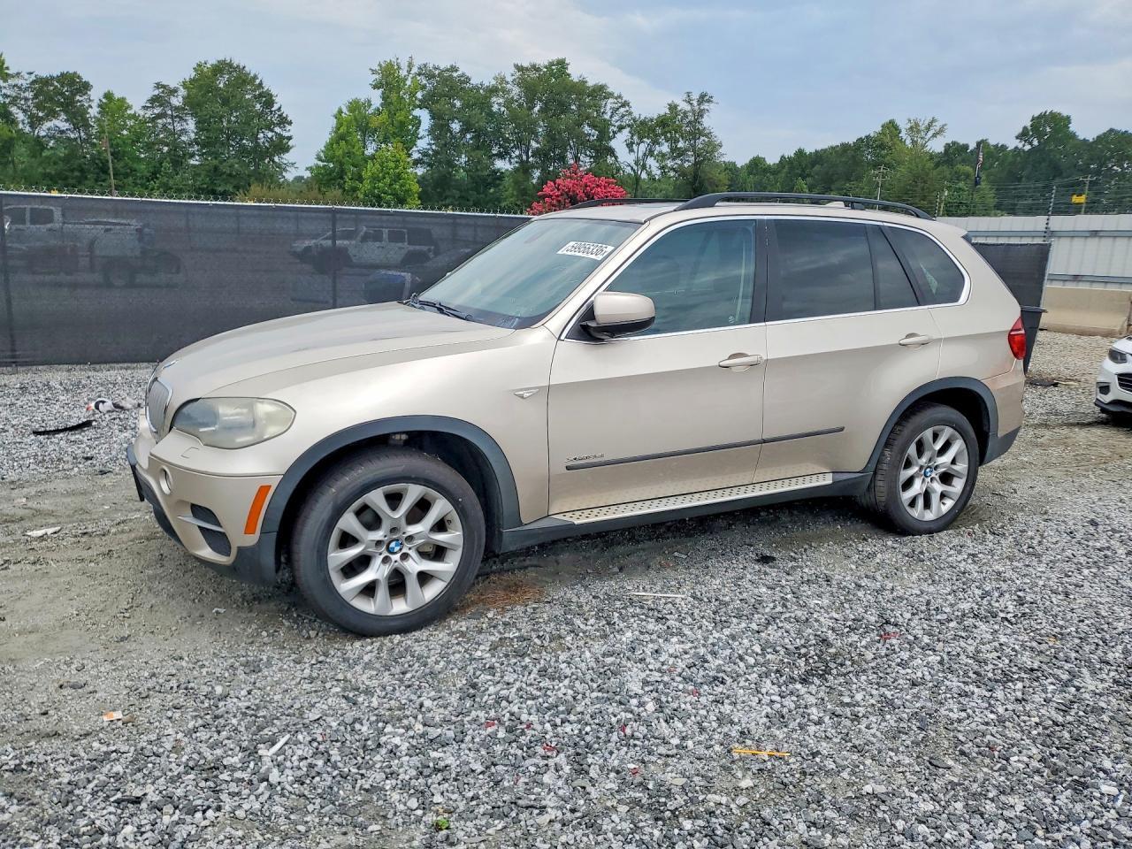 2013 BMW X5 xDrive35I - zdjęcie główne