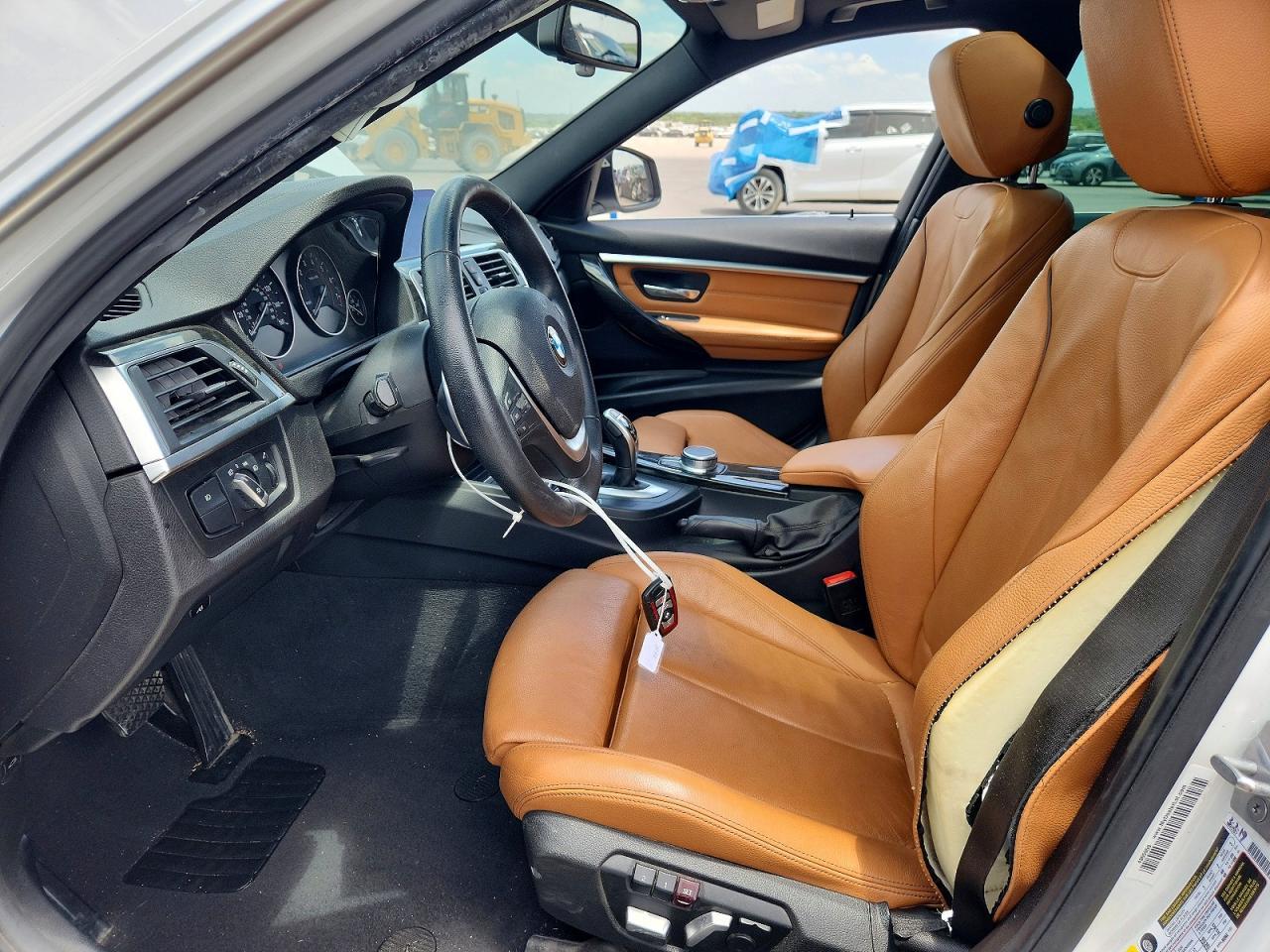 2018 BMW 330 I - zdjęcie 7