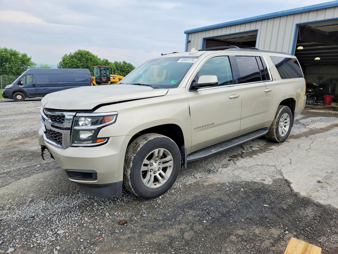 2015 Chevrolet Suburban K1500 Lt - zdjęcie główne