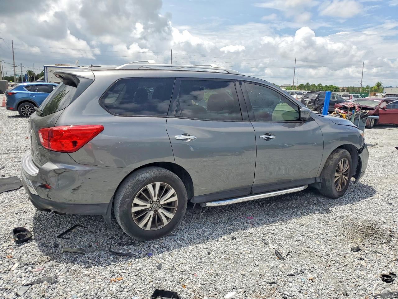 2018 Nissan Pathfinder Sl - zdjęcie 3