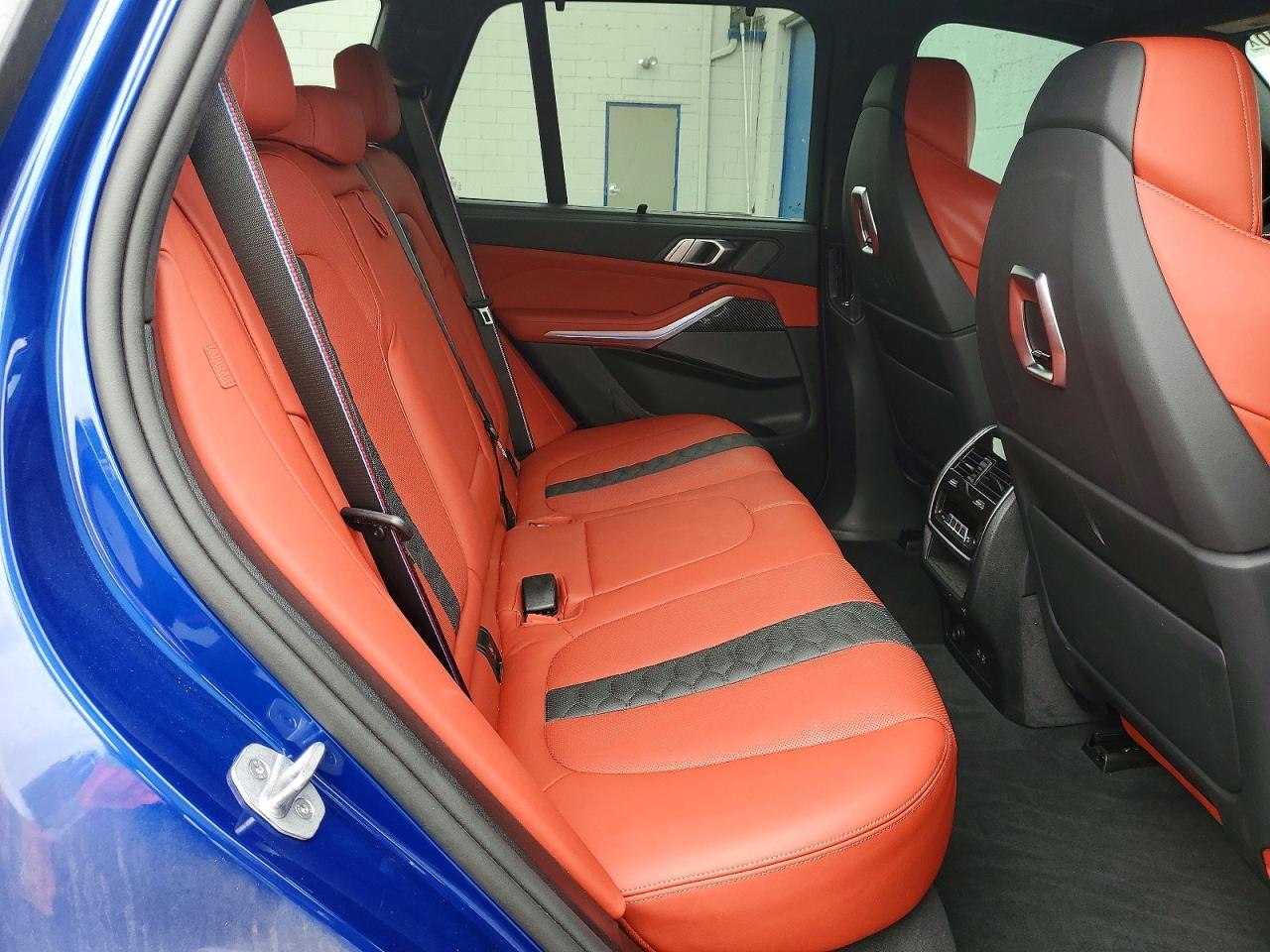 2025 BMW X5 M Competition - zdjęcie 11