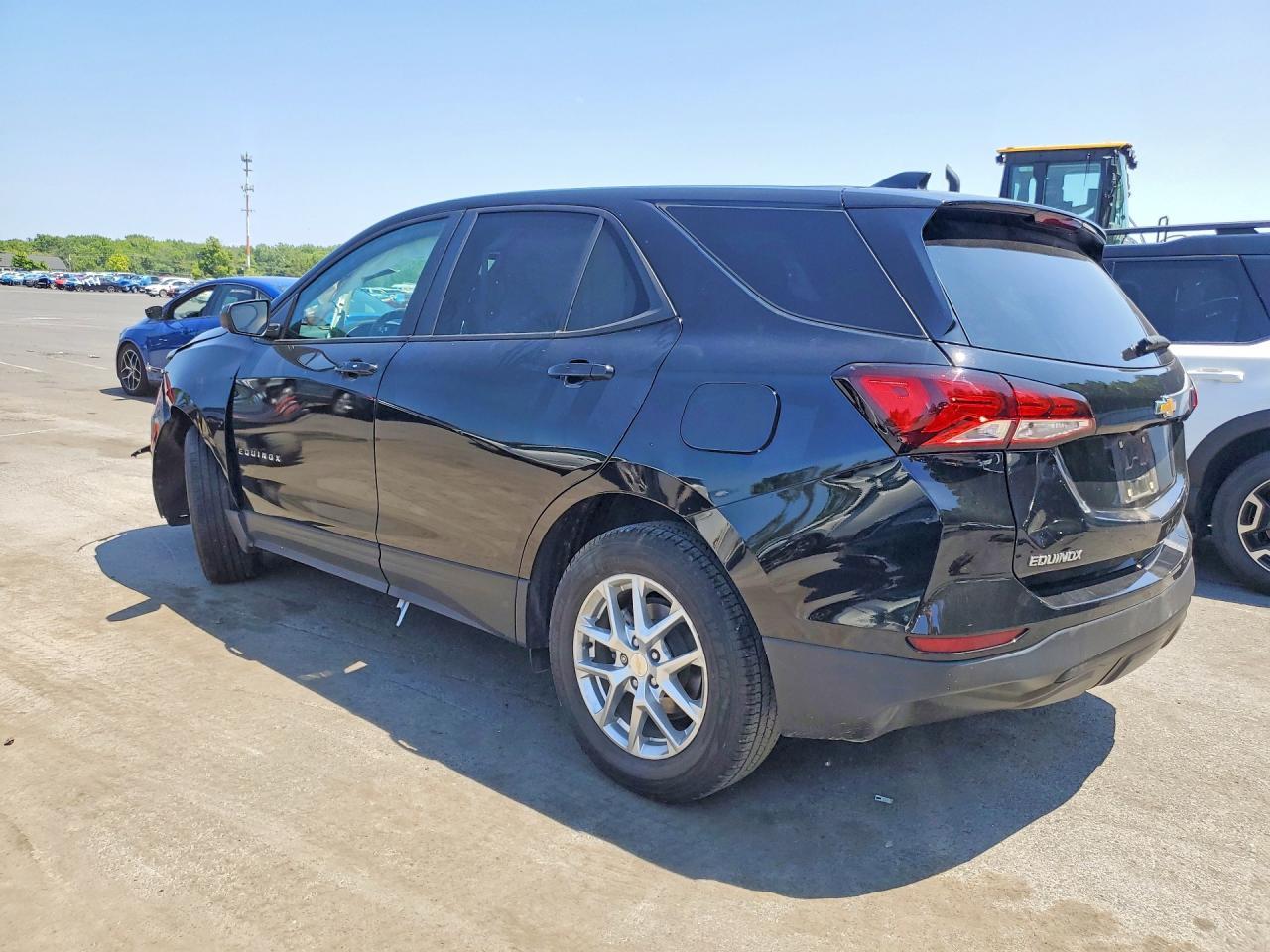 2023 Chevrolet Equinox Ls - zdjęcie 2