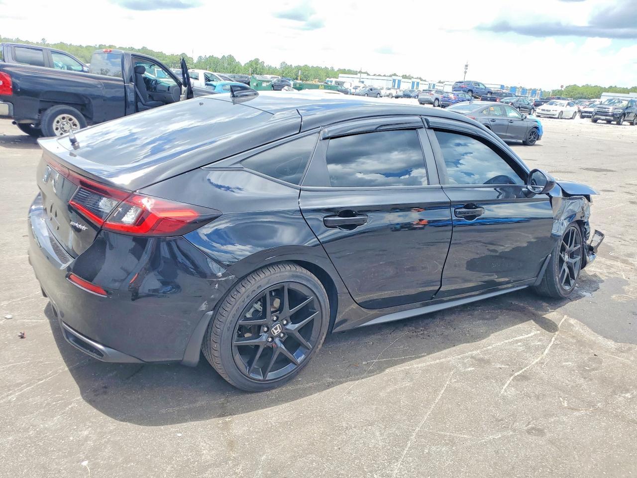 2024 Honda Civic Sport - zdjęcie 3