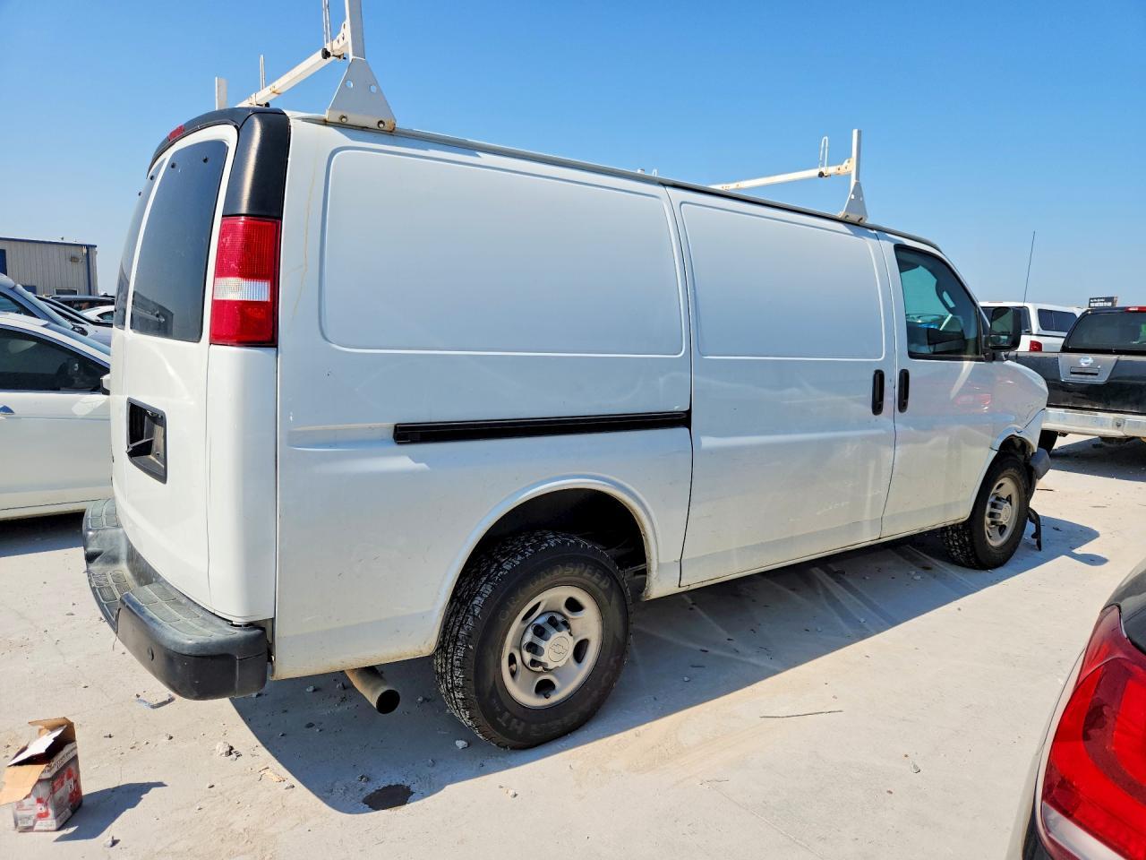 2019 Chevrolet Express G2500 - zdjęcie 3