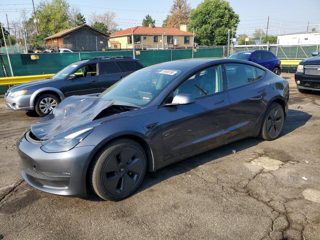 2023 Tesla Model 3 - zdjęcie główne