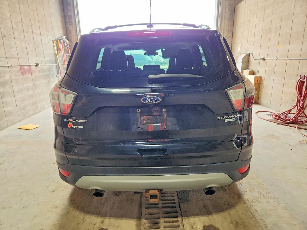 2017 Ford Escape Titanium - zdjęcie 6