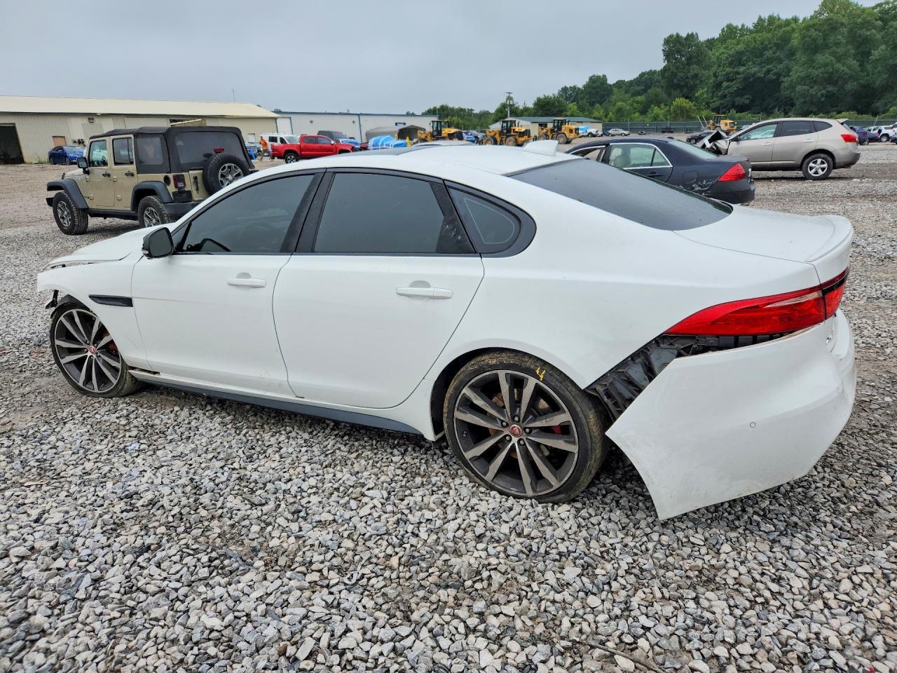 2016 Jaguar Xf S - zdjęcie 2