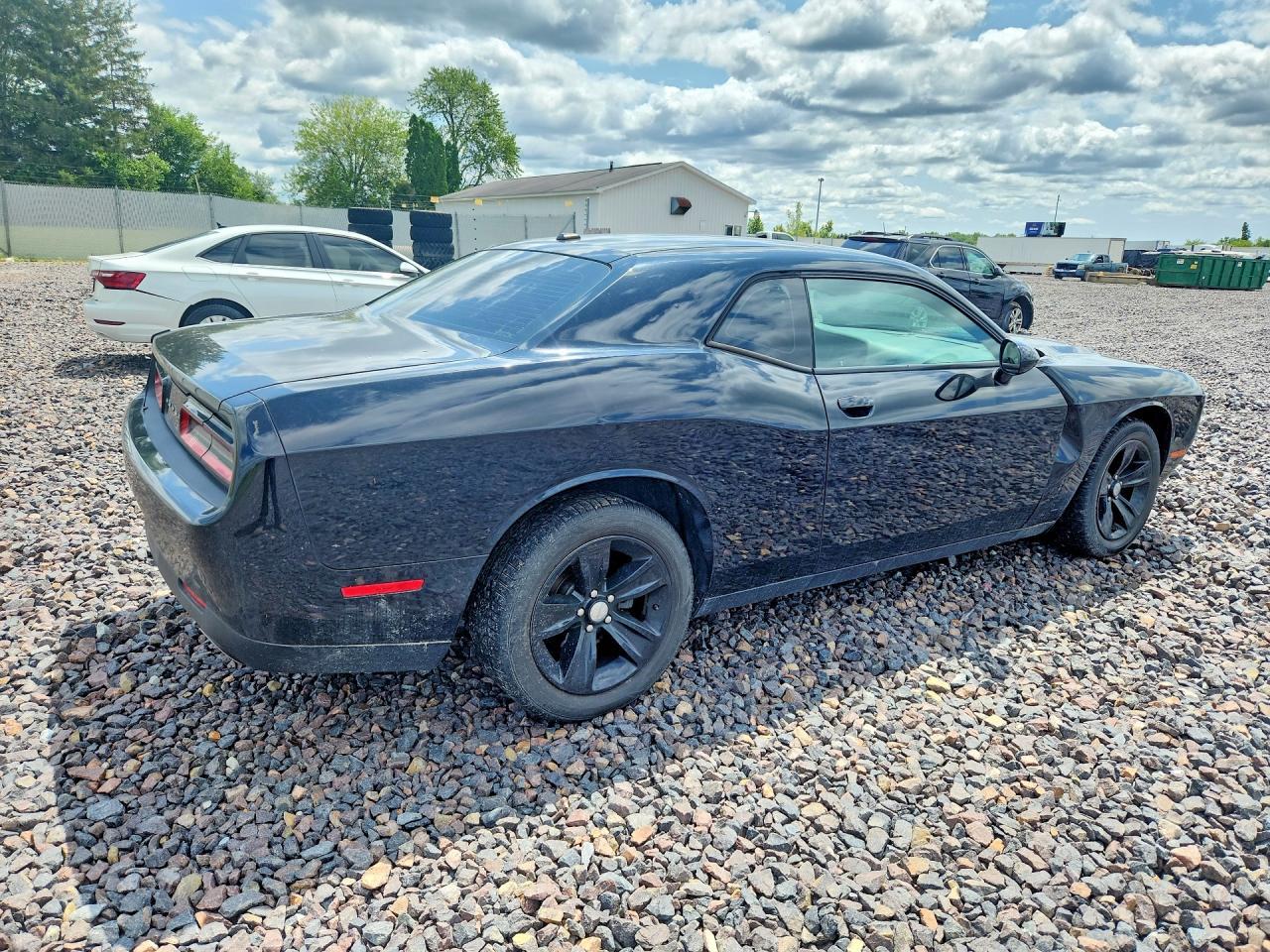 2015 Dodge Challenger Sxt - zdjęcie 3