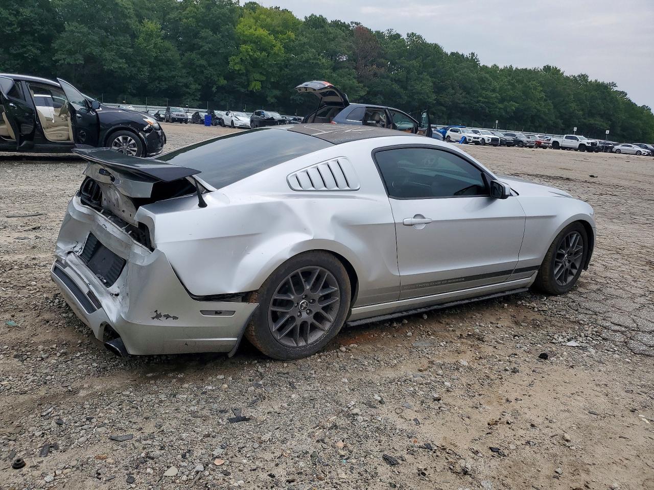 2014 Ford Mustang - zdjęcie 3
